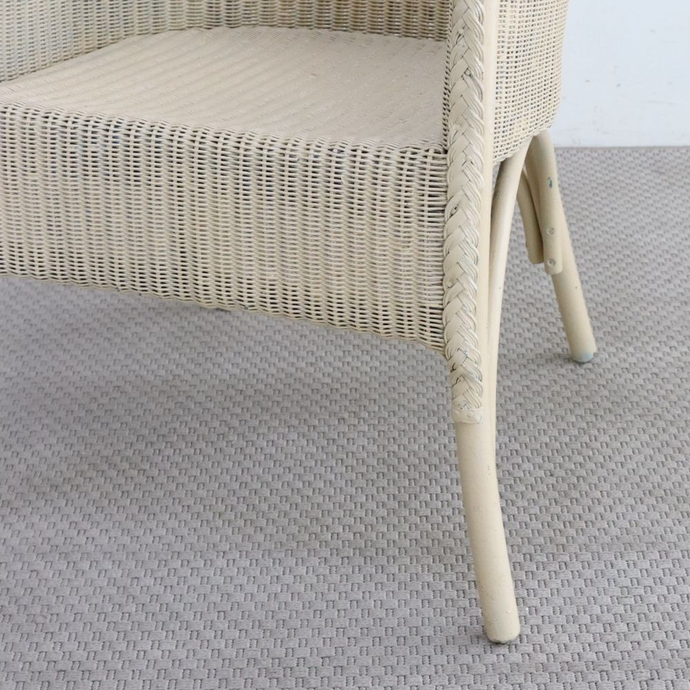 インテリアを明るく演出♪ ロイドルームチェア VC106-031