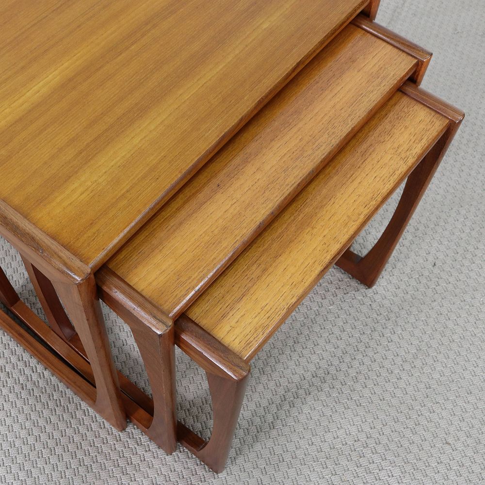 カッコいいQuadrilleシリーズ♪ ネストテーブルG-PLAN VC106-106