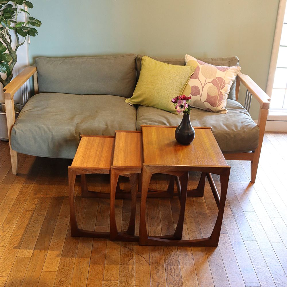 カッコいいQuadrilleシリーズ♪ ネストテーブルG-PLAN VC106-106