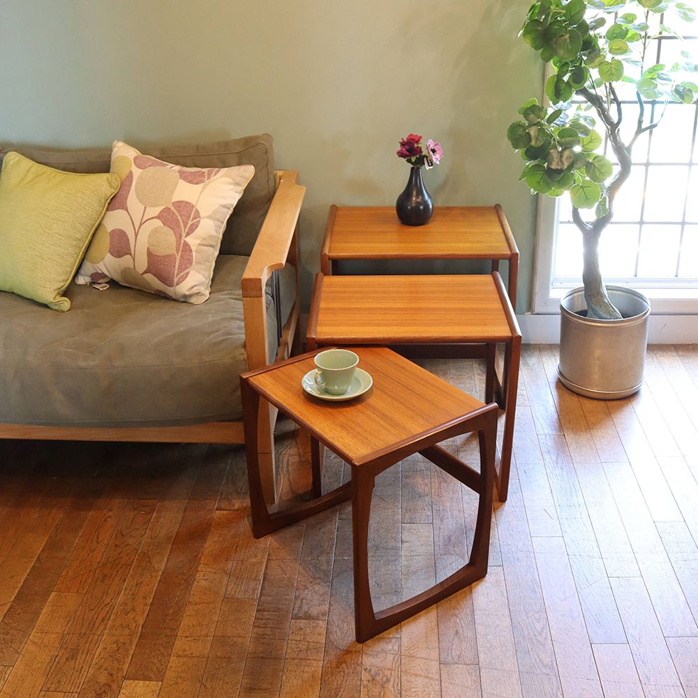 カッコいいQuadrilleシリーズ♪ ネストテーブルG-PLAN VC106-106