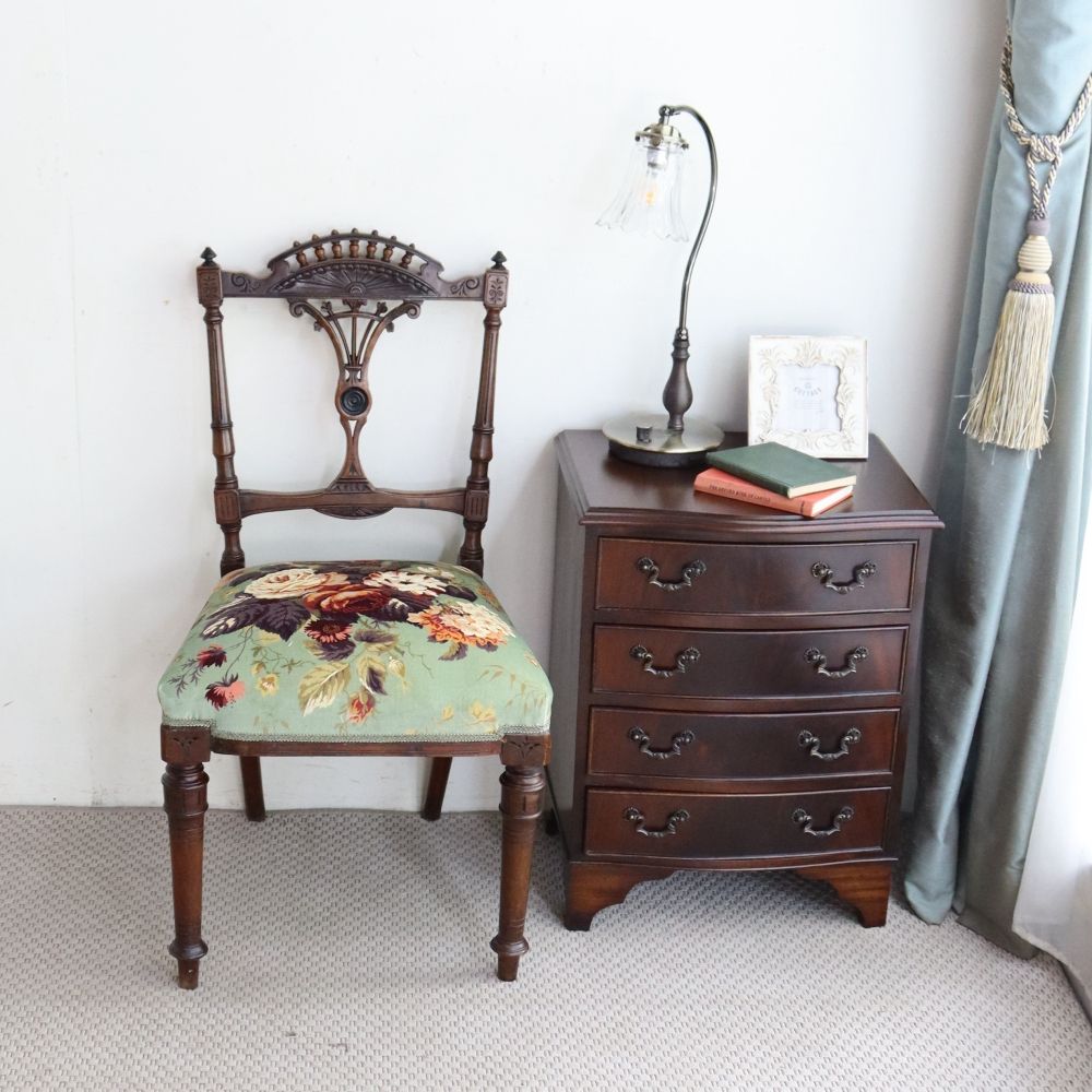 エレガントな空間演出に♪ サロンチェア VC106-151-226885