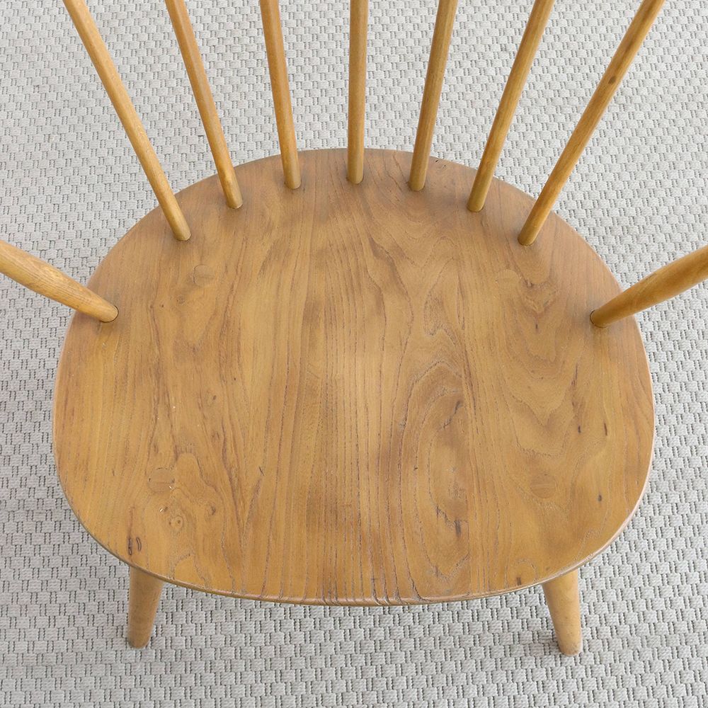 アームは牛の角の形♪ アーコール・カウホーンチェア【ERCOL / No.451 Low-sated Fireside Chair】 VC106-193-01