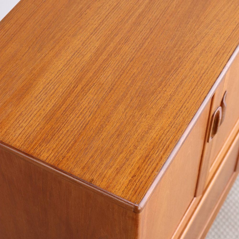 扉も収納できちゃう♪ G-PLAN・TVキャビネット VC106-206