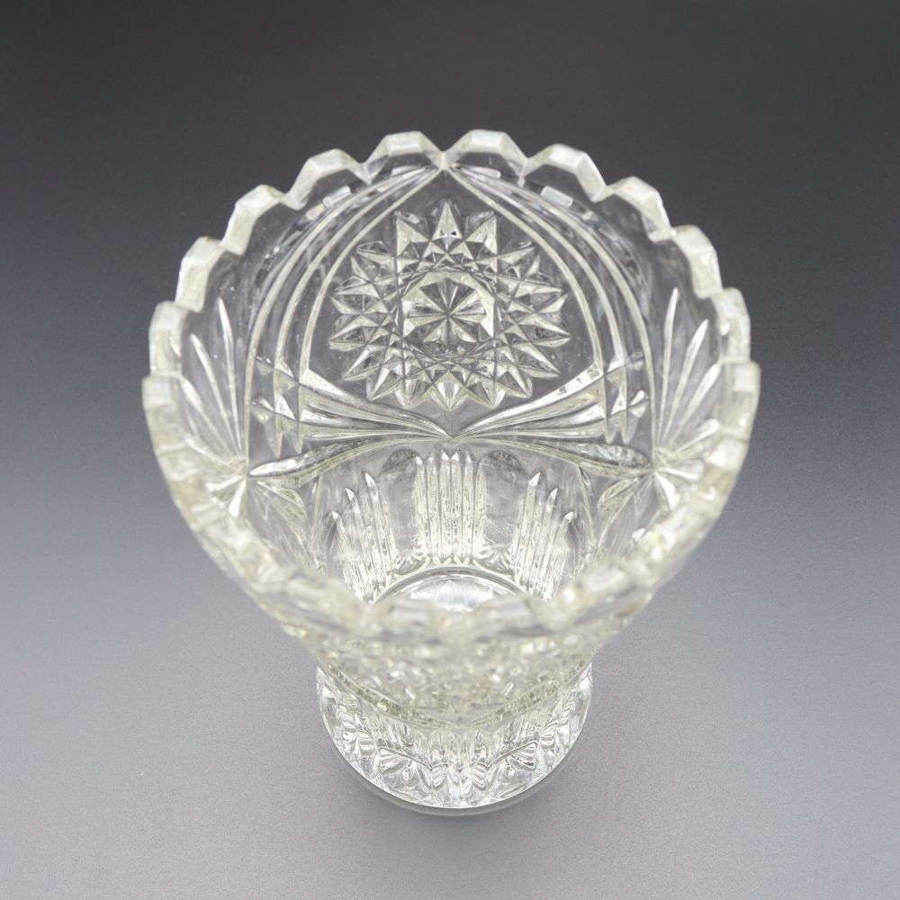 オシャレな透明感♪ ビンテージガラスベース VC106-235016