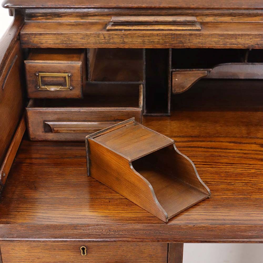 オシャレなロールトップ♪ デスクHarris Lebus VC106-241