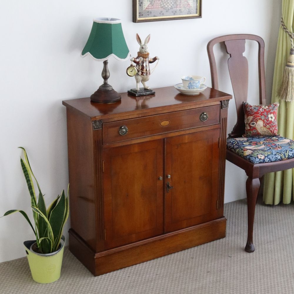 オシャレな象嵌細工に一目惚れ♪ キャビネット VC107-009002