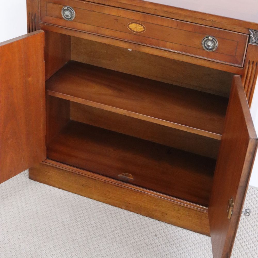 オシャレな象嵌細工に一目惚れ♪ キャビネット VC107-009002