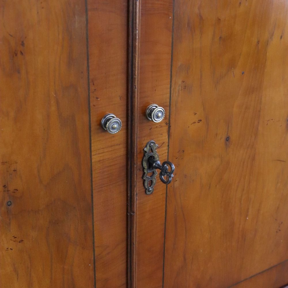 オシャレな象嵌細工に一目惚れ♪ キャビネット VC107-009002