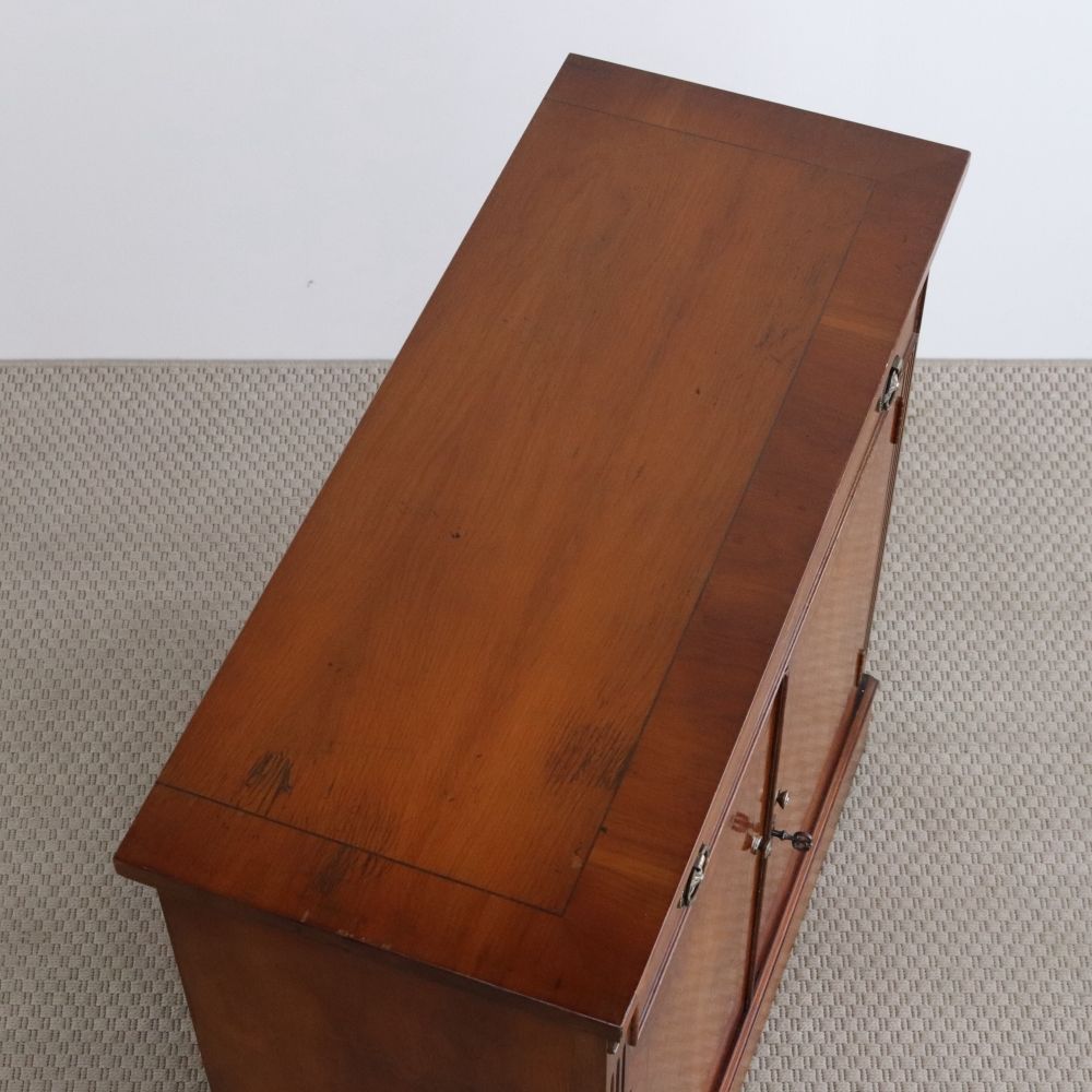 オシャレな象嵌細工に一目惚れ♪ キャビネット VC107-009002