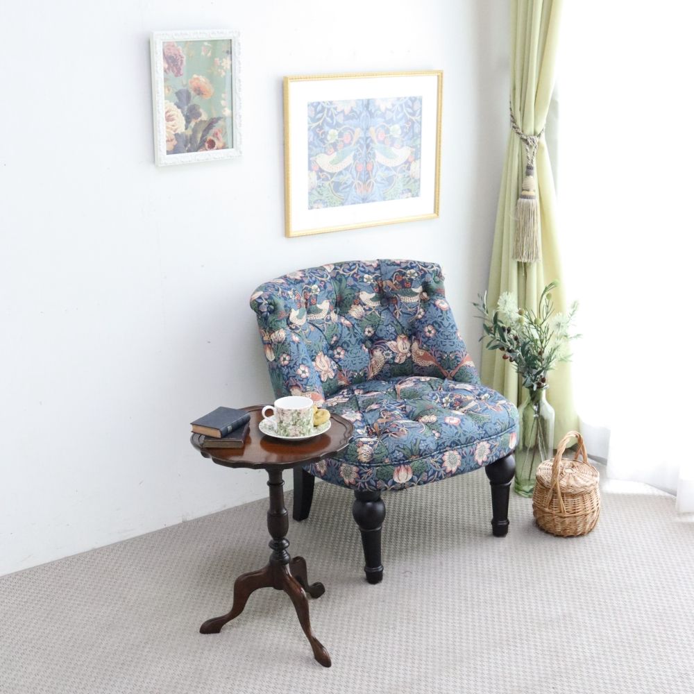 絵になるシーンにウットリ♪ ワインテーブル VC107-018003