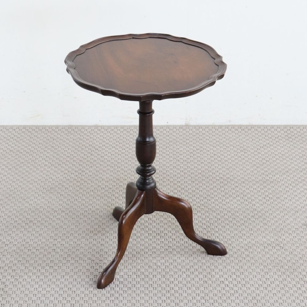 絵になるシーンにウットリ♪ ワインテーブル VC107-018003