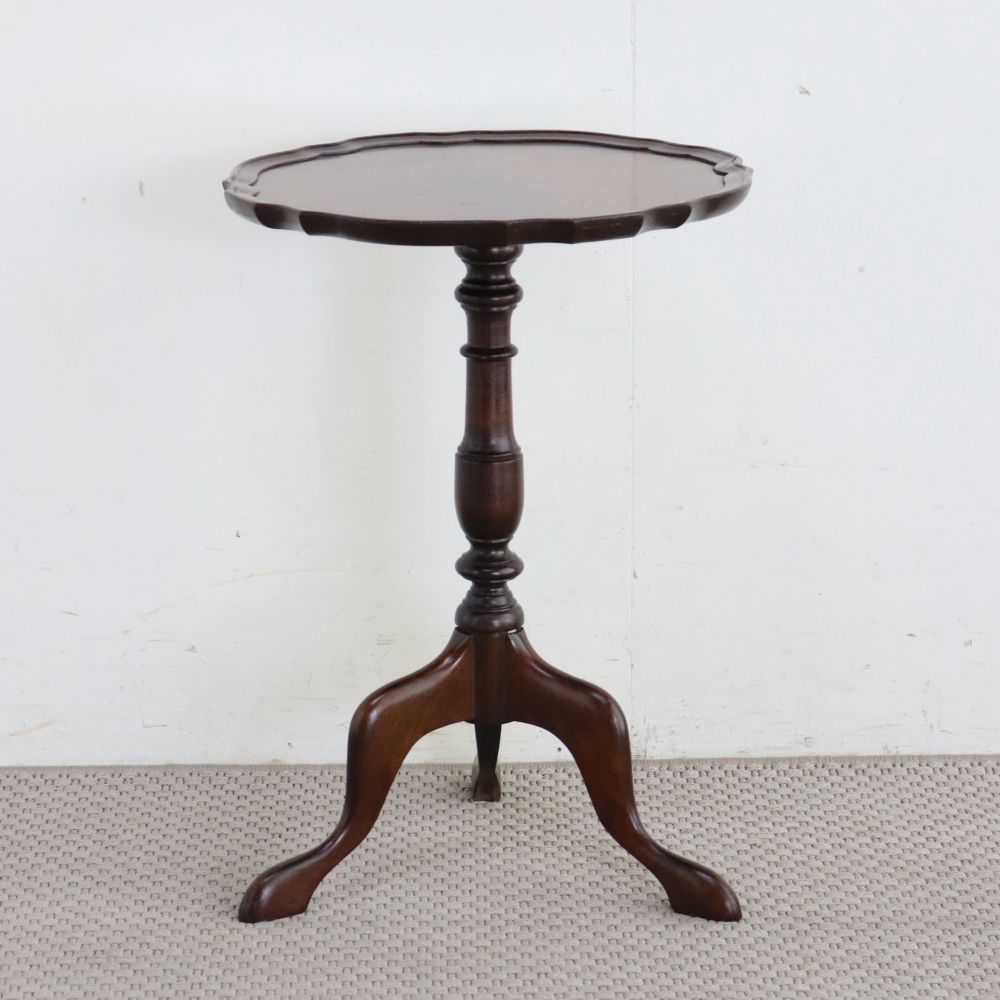 絵になるシーンにウットリ♪ ワインテーブル VC107-018003