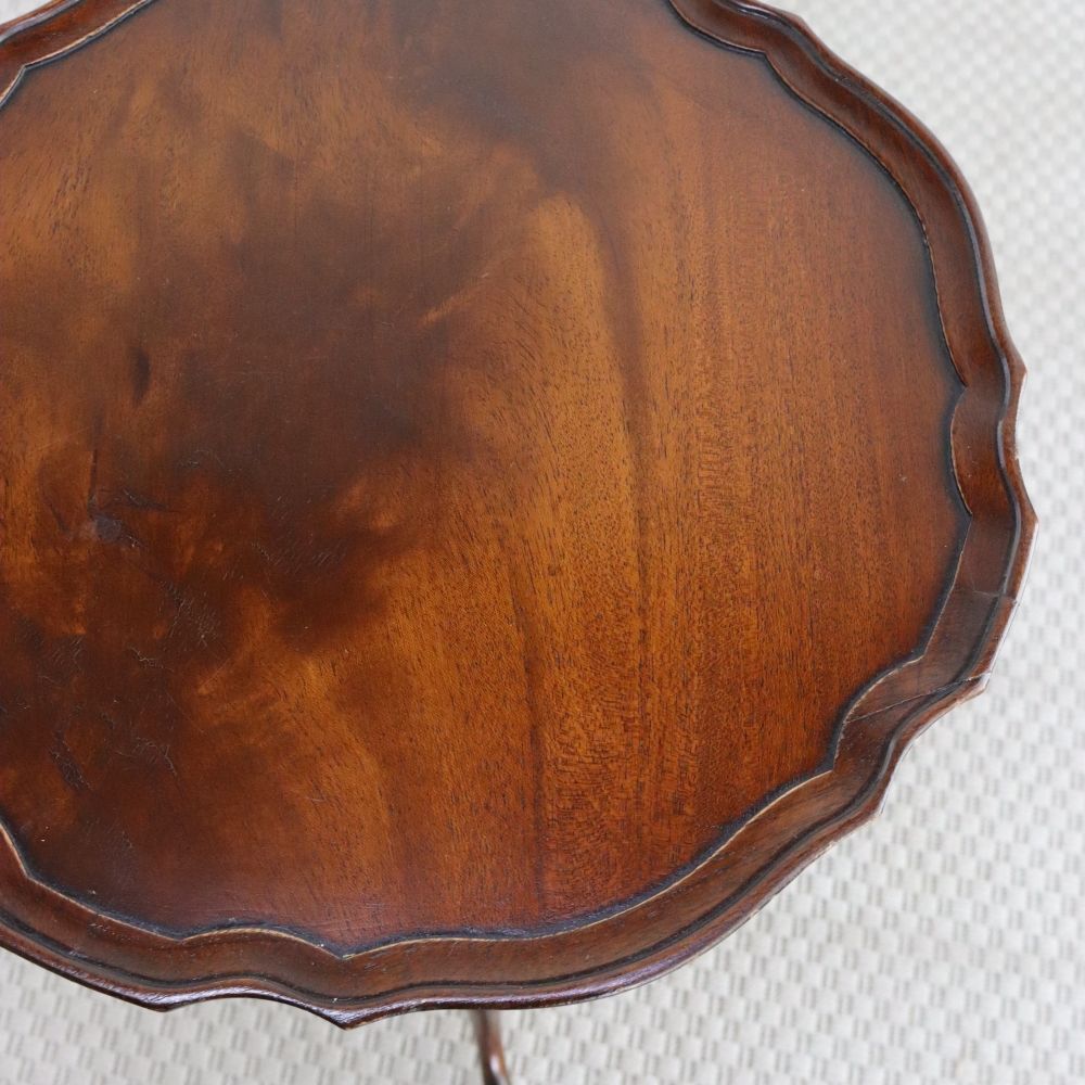 絵になるシーンにウットリ♪ ワインテーブル VC107-018003