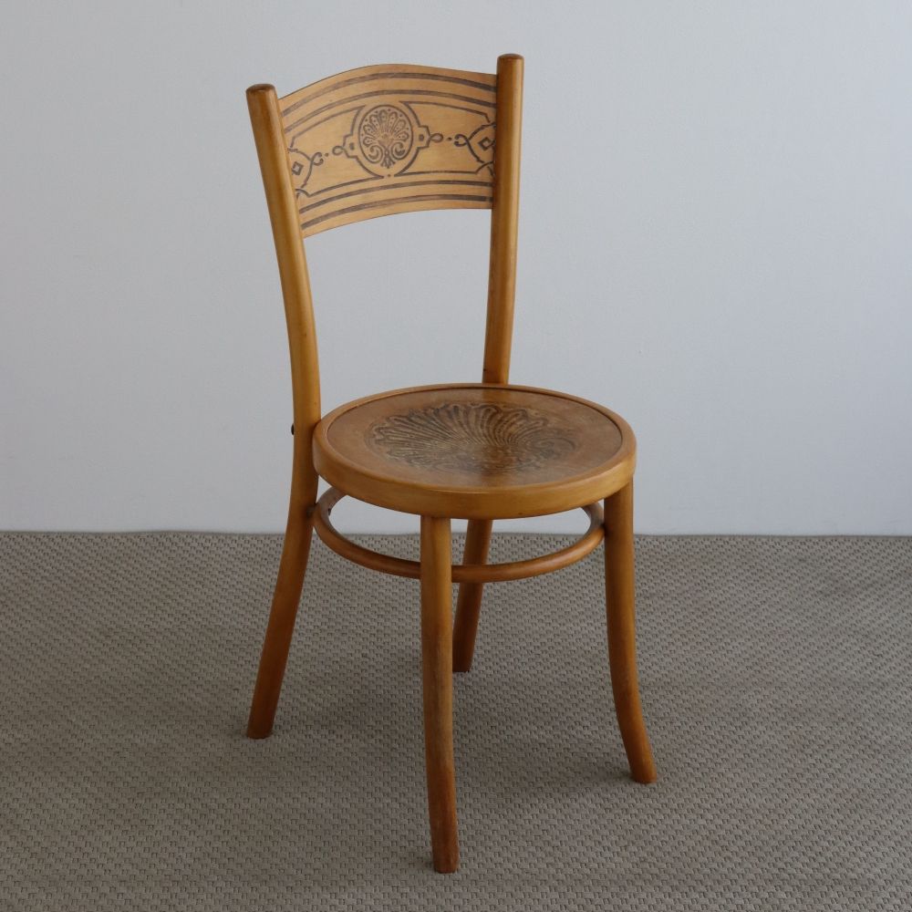 オシャレな模様も楽しんで♪ ベントウッドチェア VC107-023