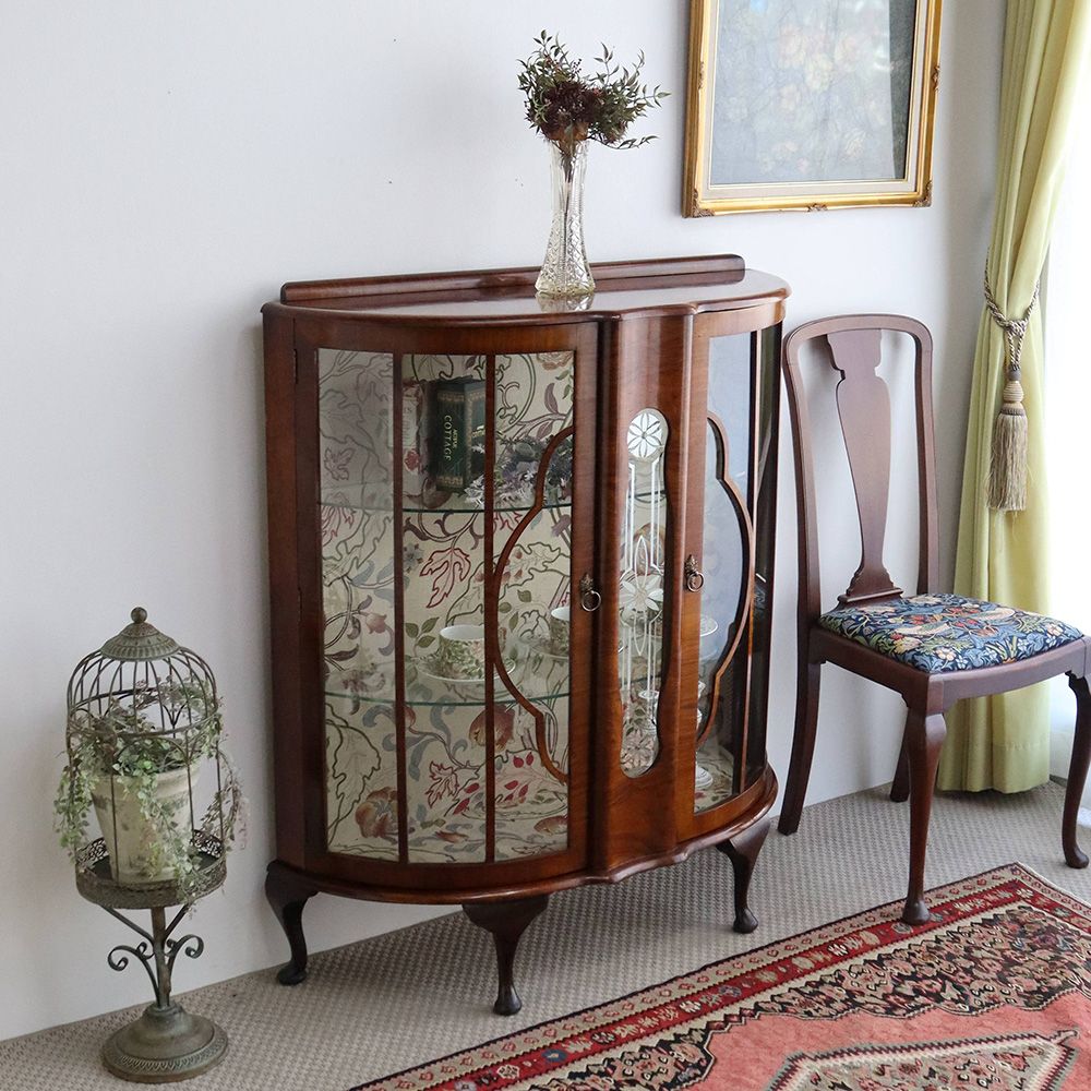 エナメル模様がキラリ♪ ディスプレイキャビネット VC107-056-220626