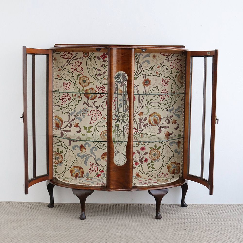 エナメル模様がキラリ♪ ディスプレイキャビネット VC107-056-220626