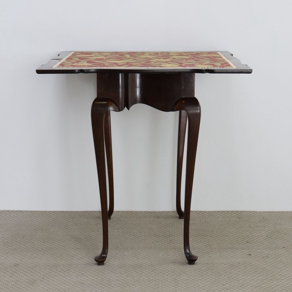 オシャレな猫脚♪ 折りたたみゲームテーブル VC107-061MORRIS