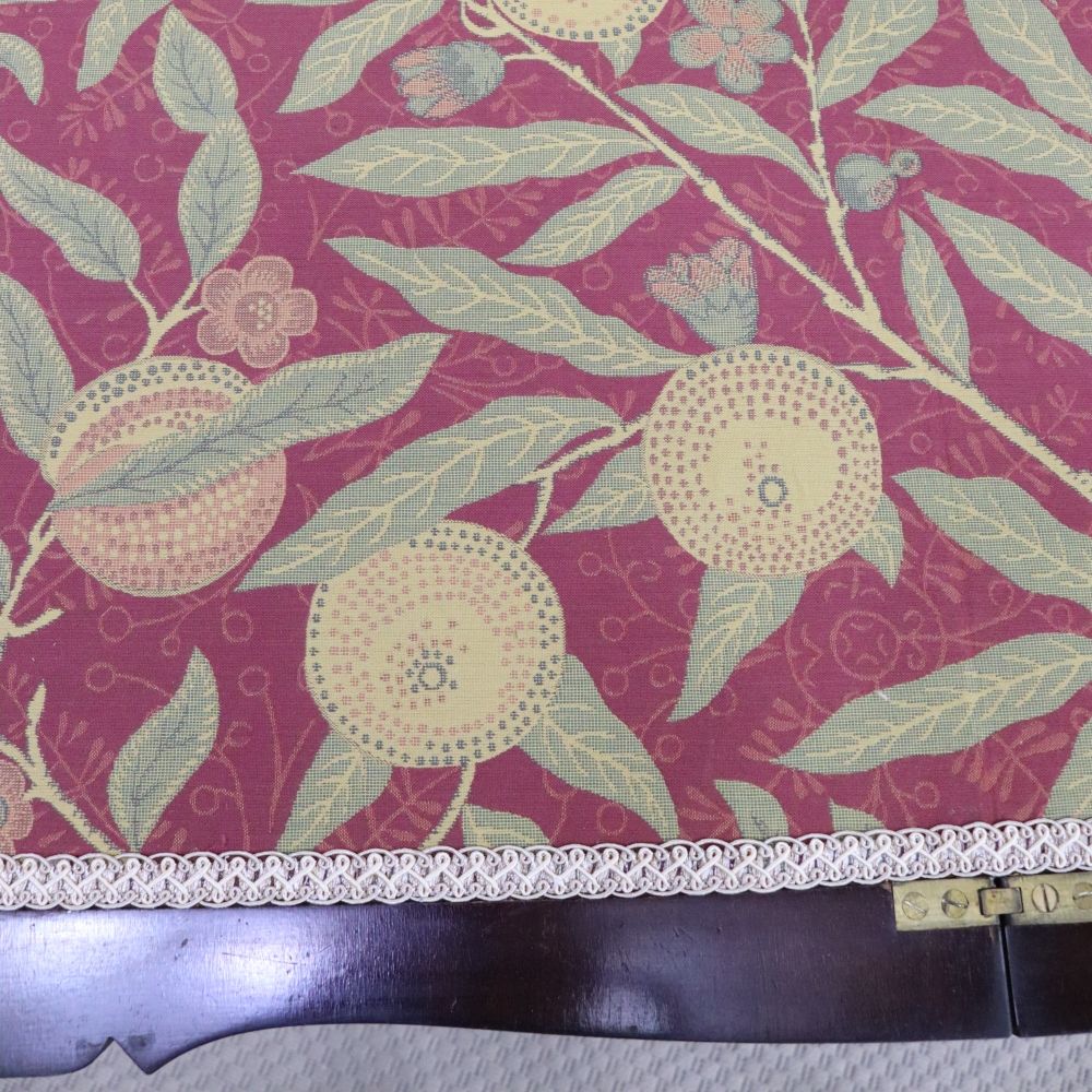 オシャレな猫脚♪ 折りたたみゲームテーブル VC107-061MORRIS