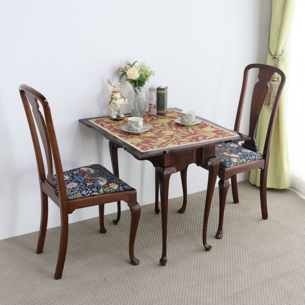 オシャレな猫脚♪ 折りたたみゲームテーブル VC107-061MORRIS