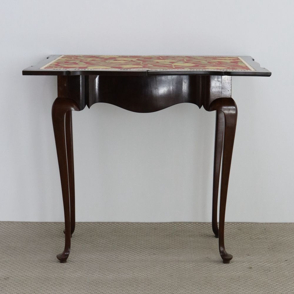 オシャレな猫脚♪ 折りたたみゲームテーブル VC107-061MORRIS