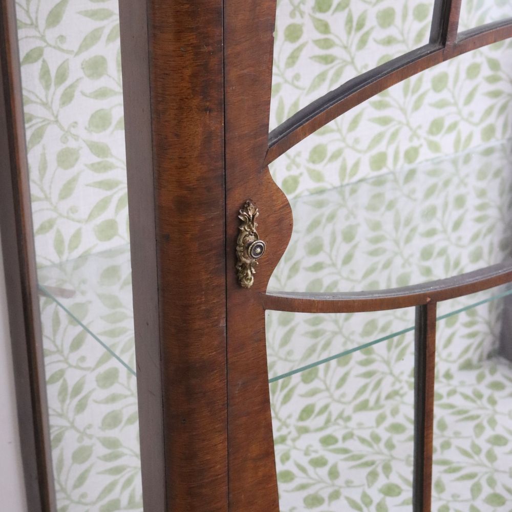 インパクト抜群♪ ディスプレイキャビネット【Morris&Co./Rosehip】 VC107-062MORRIS