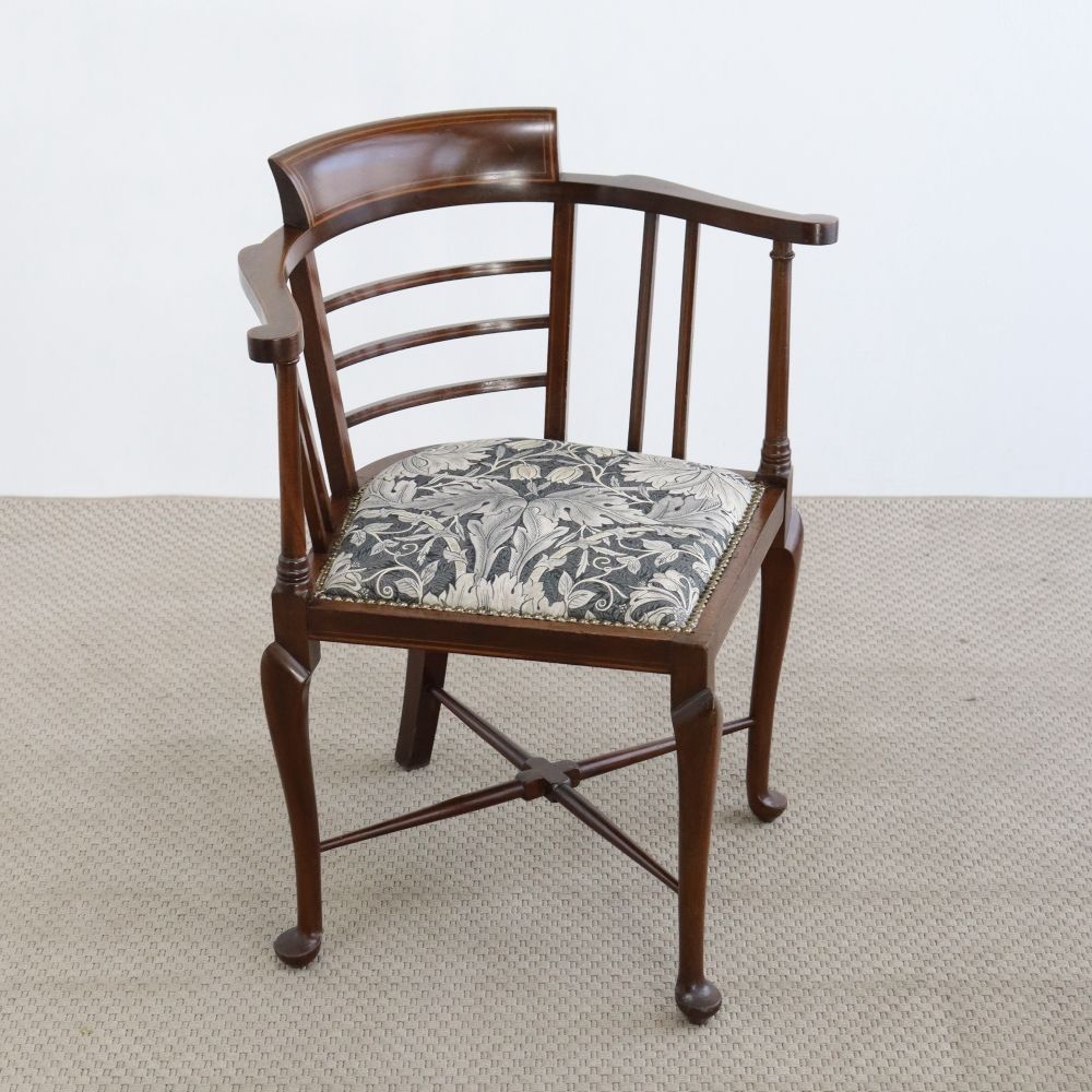 オシャレなフォルムが自慢です♪ コーナーチェア VC107-082-226482