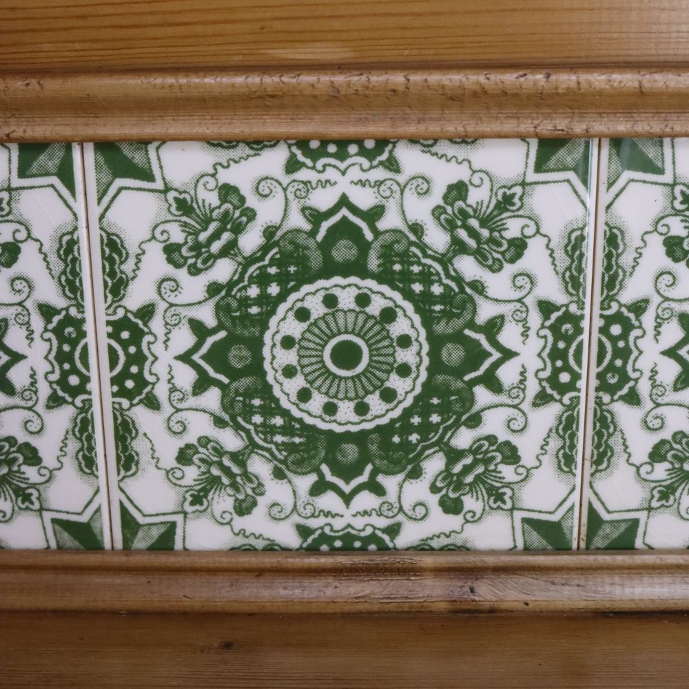 オシャレなタイル装飾♪ ワインキャビネット VC107-110