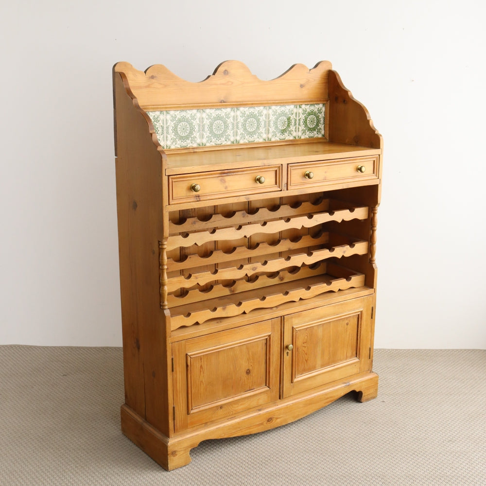 オシャレなタイル装飾♪ ワインキャビネット VC107-110