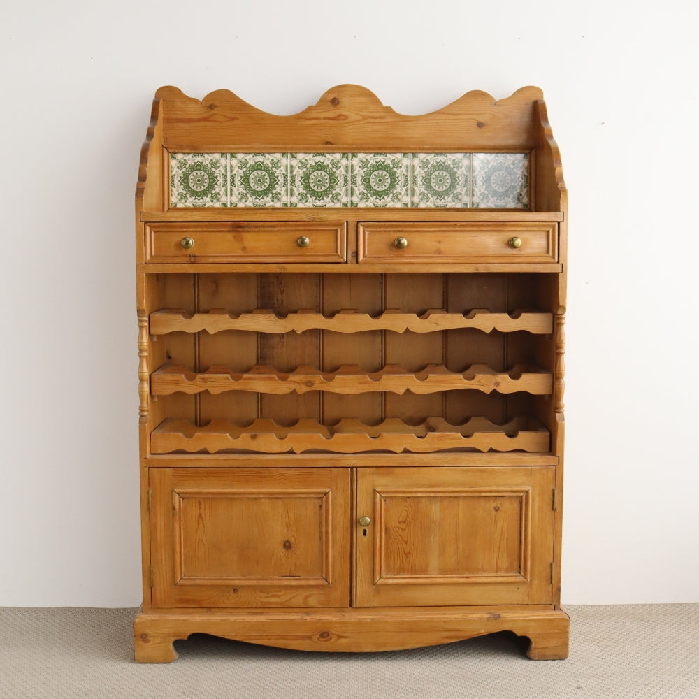 オシャレなタイル装飾♪ ワインキャビネット VC107-110