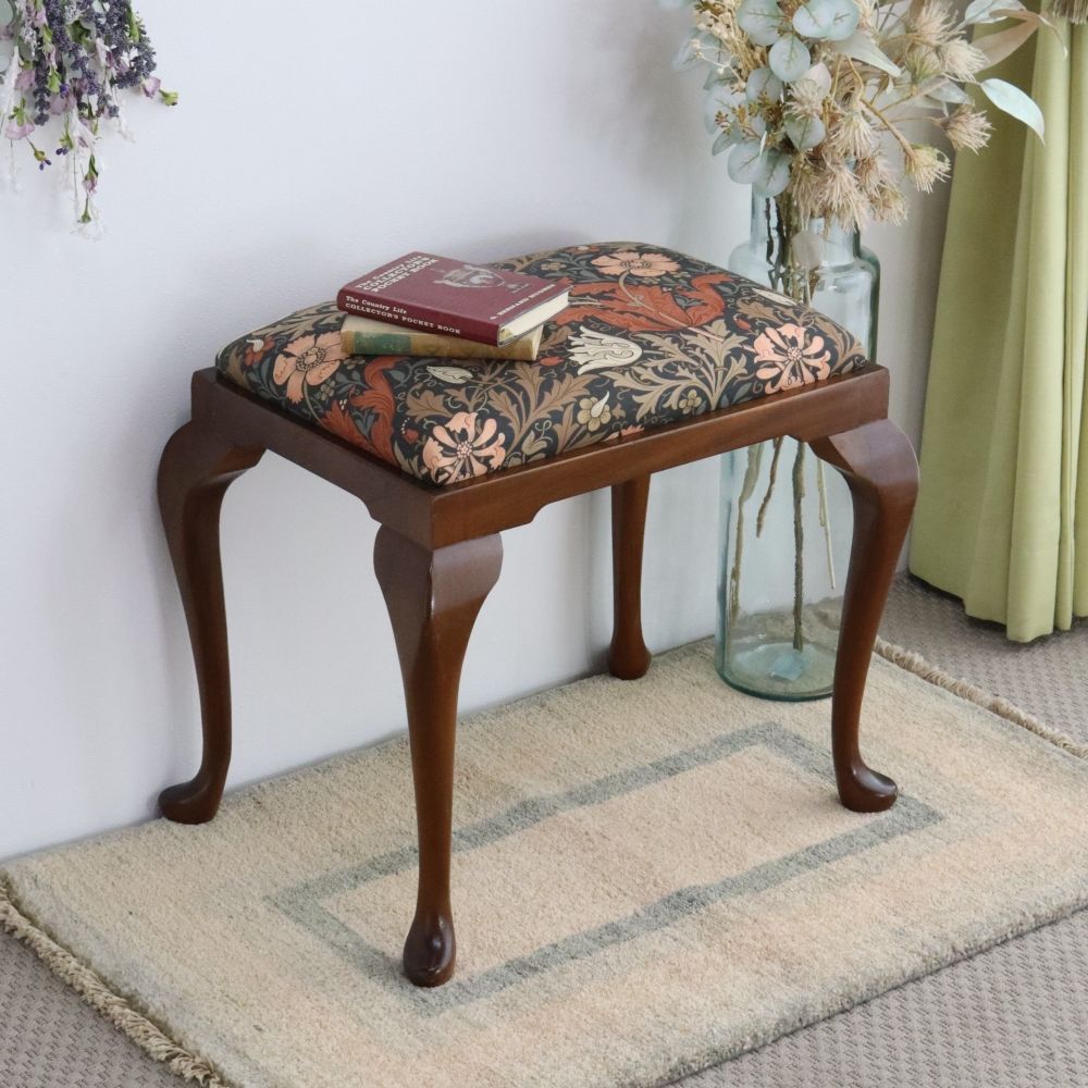 オシャレな猫脚♪ スツール VC107-119MORRIS