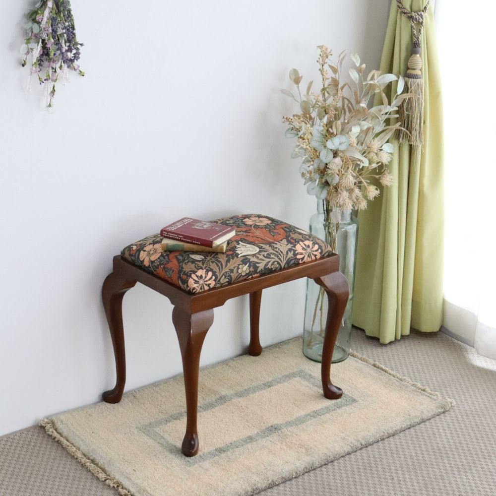 オシャレな猫脚♪ スツール VC107-119MORRIS