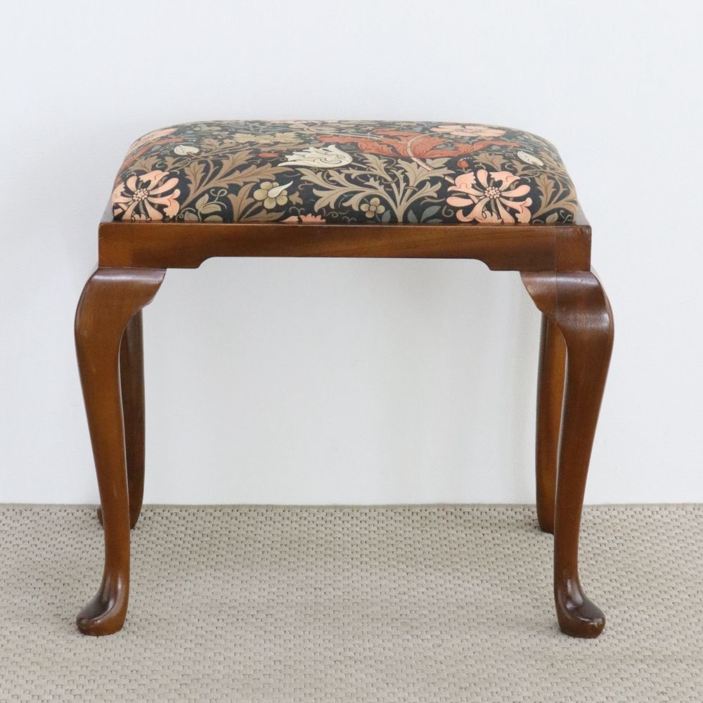 オシャレな猫脚♪ スツール VC107-119MORRIS