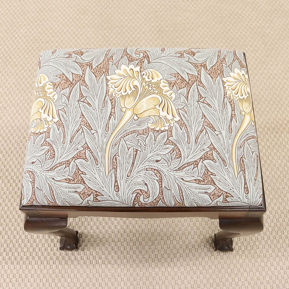 エレガントなクロウ&ボール♪ スツール VC107-120MORRIS