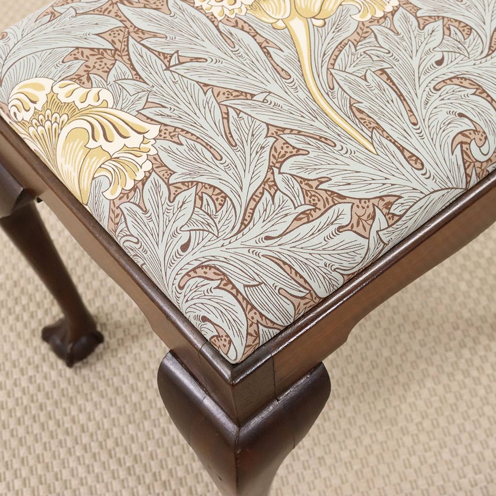 エレガントなクロウ&ボール♪ スツール VC107-120MORRIS