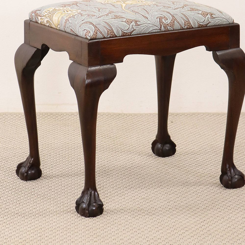 エレガントなクロウ&ボール♪ スツール VC107-120MORRIS