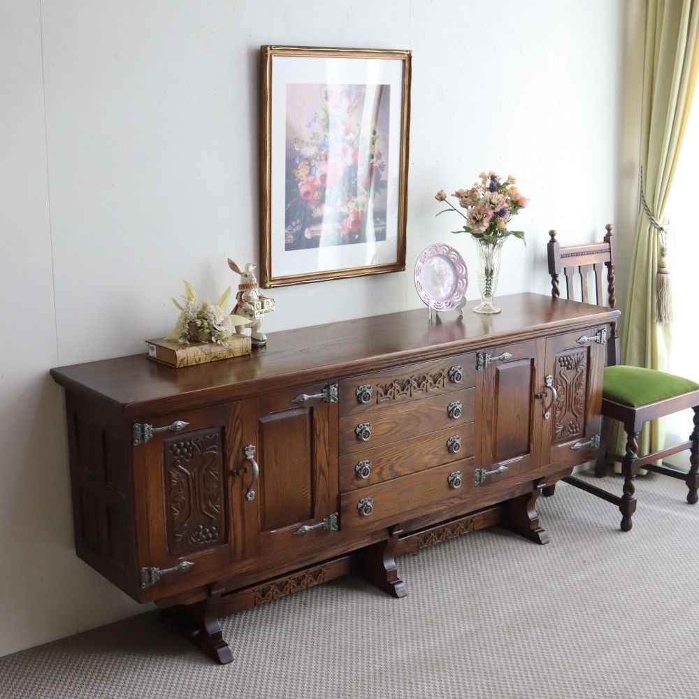 手仕事の技を堪能♪ サイドボード【WEBBER FURNITURE】 VC107-181