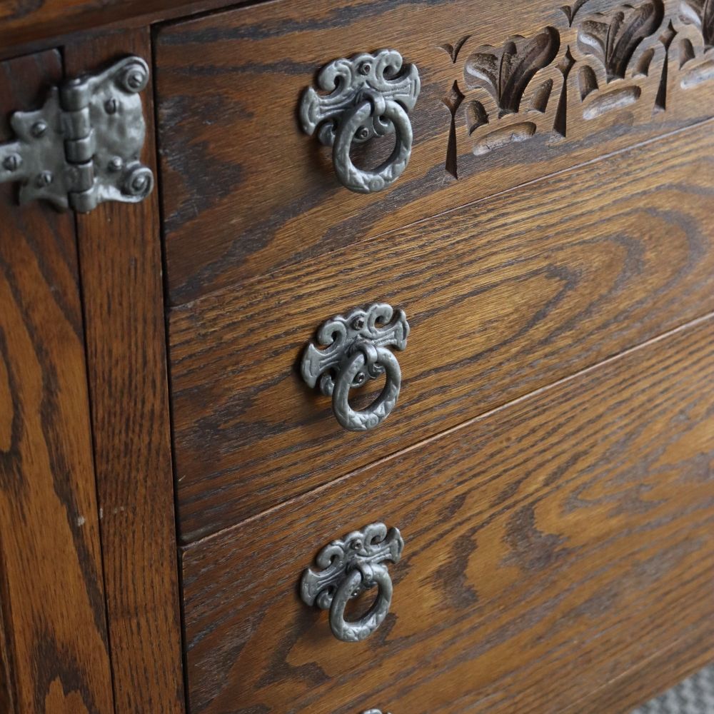 手仕事の技を堪能♪ サイドボード【WEBBER FURNITURE】 VC107-181