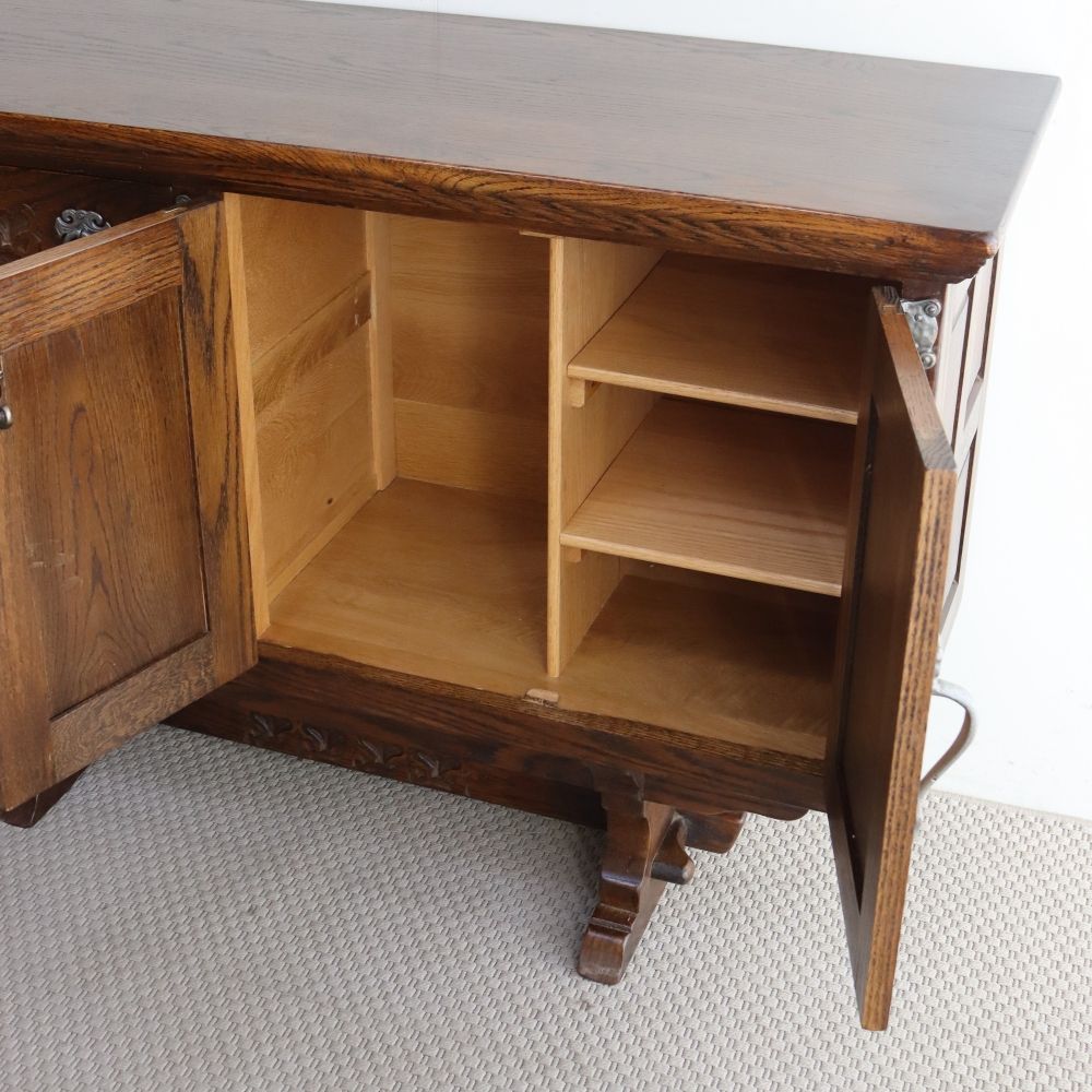 手仕事の技を堪能♪ サイドボード【WEBBER FURNITURE】 VC107-181