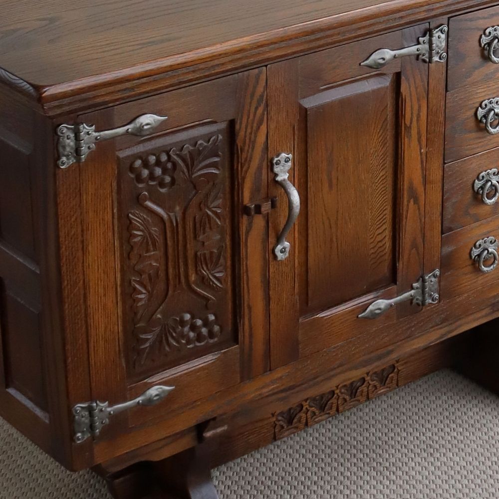 手仕事の技を堪能♪ サイドボード【WEBBER FURNITURE】 VC107-181