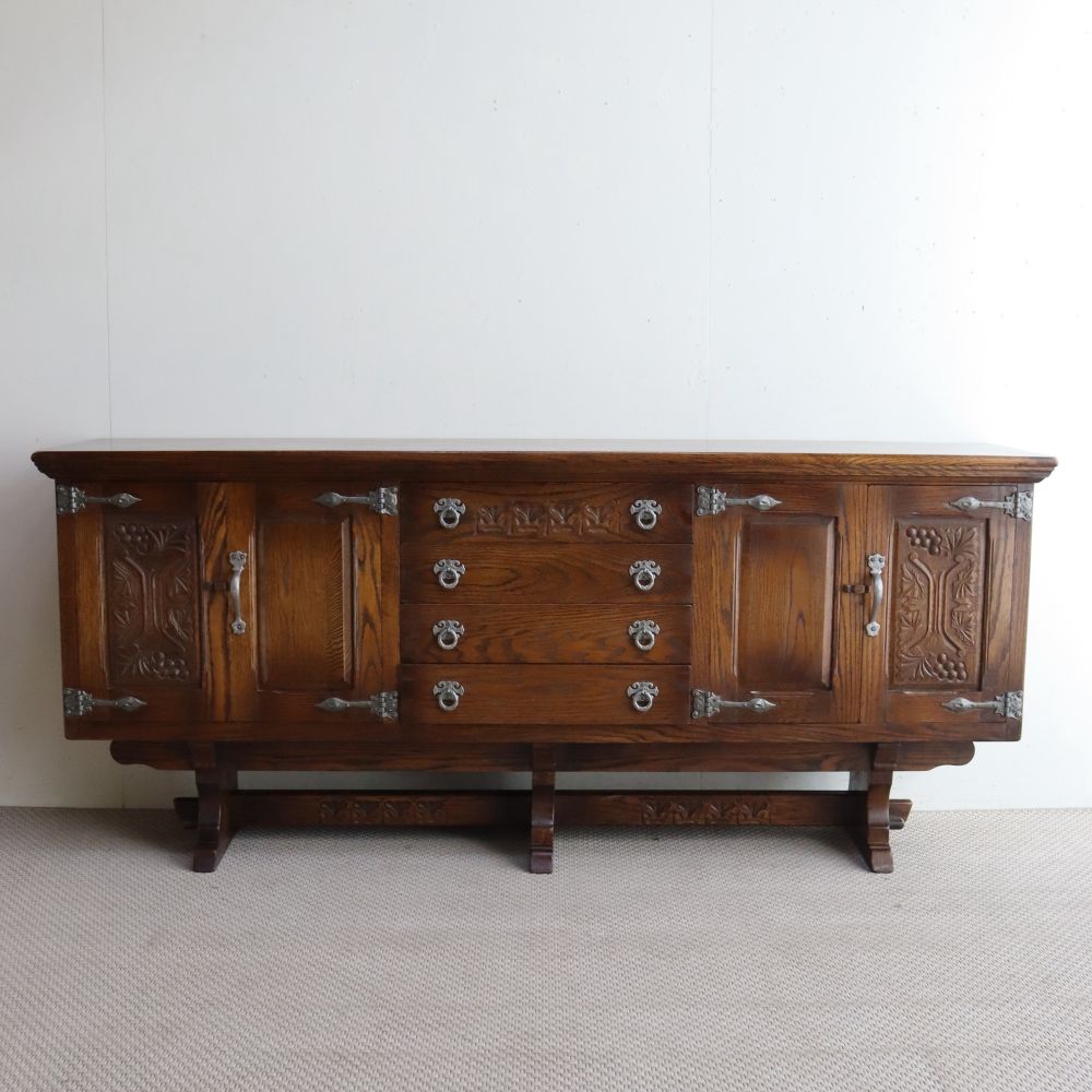 手仕事の技を堪能♪ サイドボード【WEBBER FURNITURE】 VC107-181