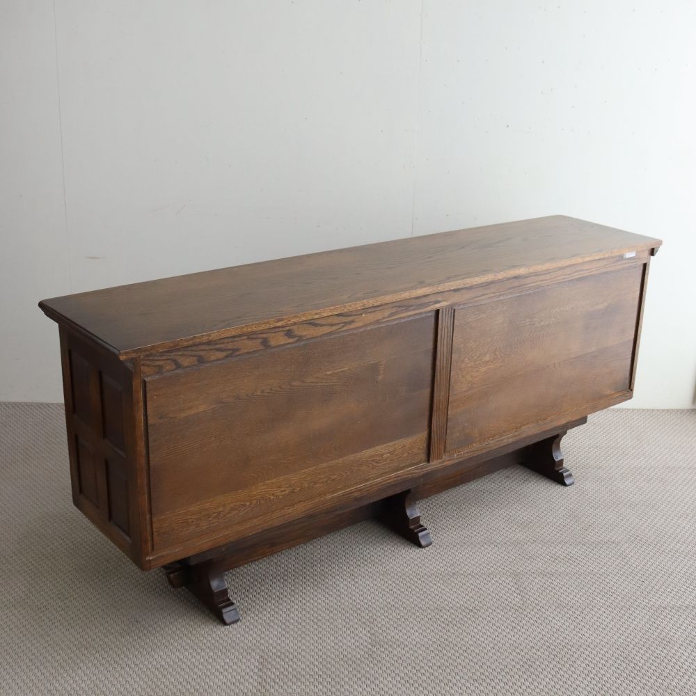 手仕事の技を堪能♪ サイドボード【WEBBER FURNITURE】 VC107-181