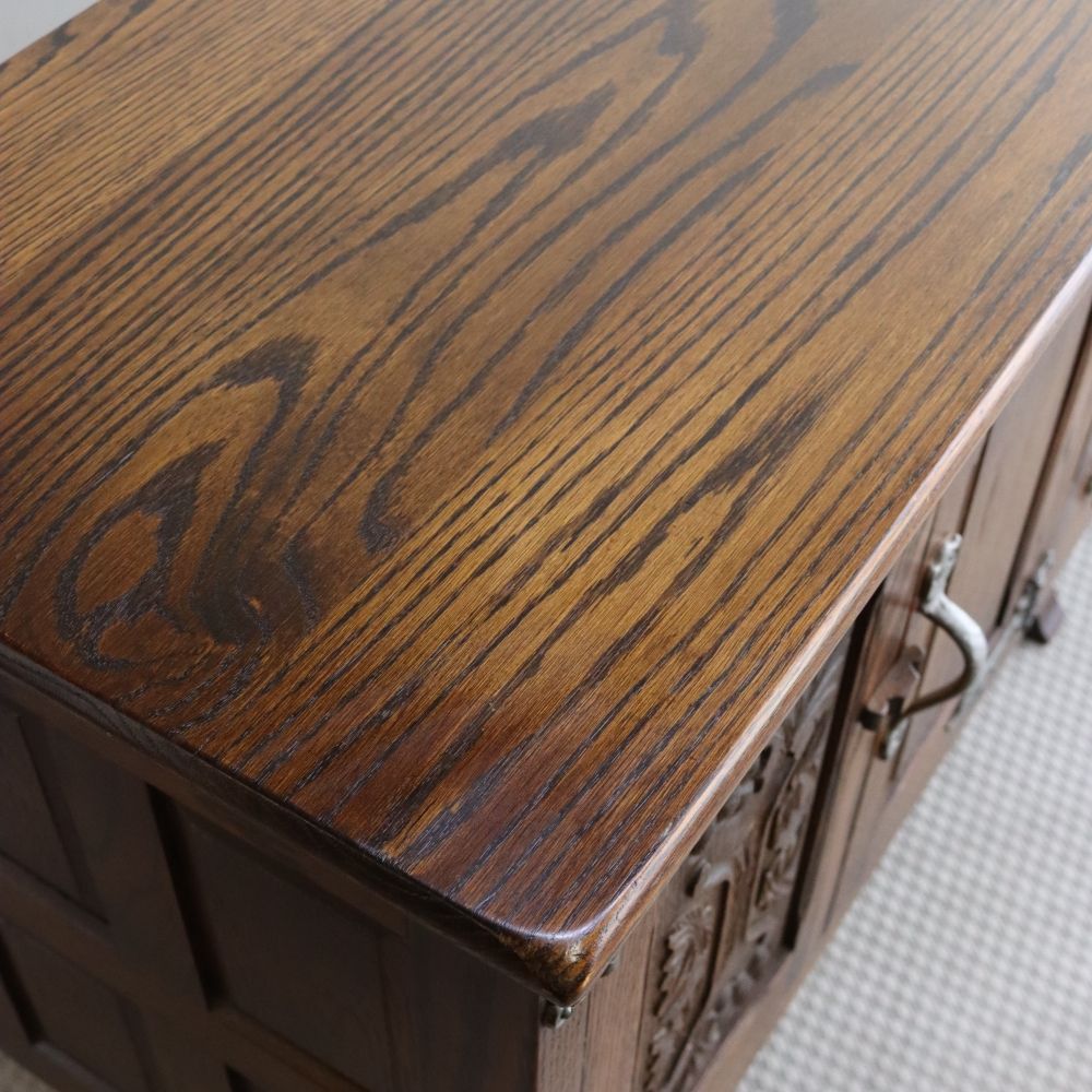 手仕事の技を堪能♪ サイドボード【WEBBER FURNITURE】 VC107-181