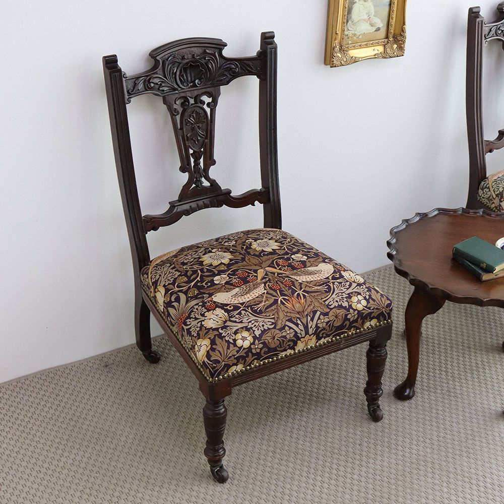 オシャレなリラックスチェアに♪ レディースチェア(いちご泥棒) VC108-017B-MORRIS