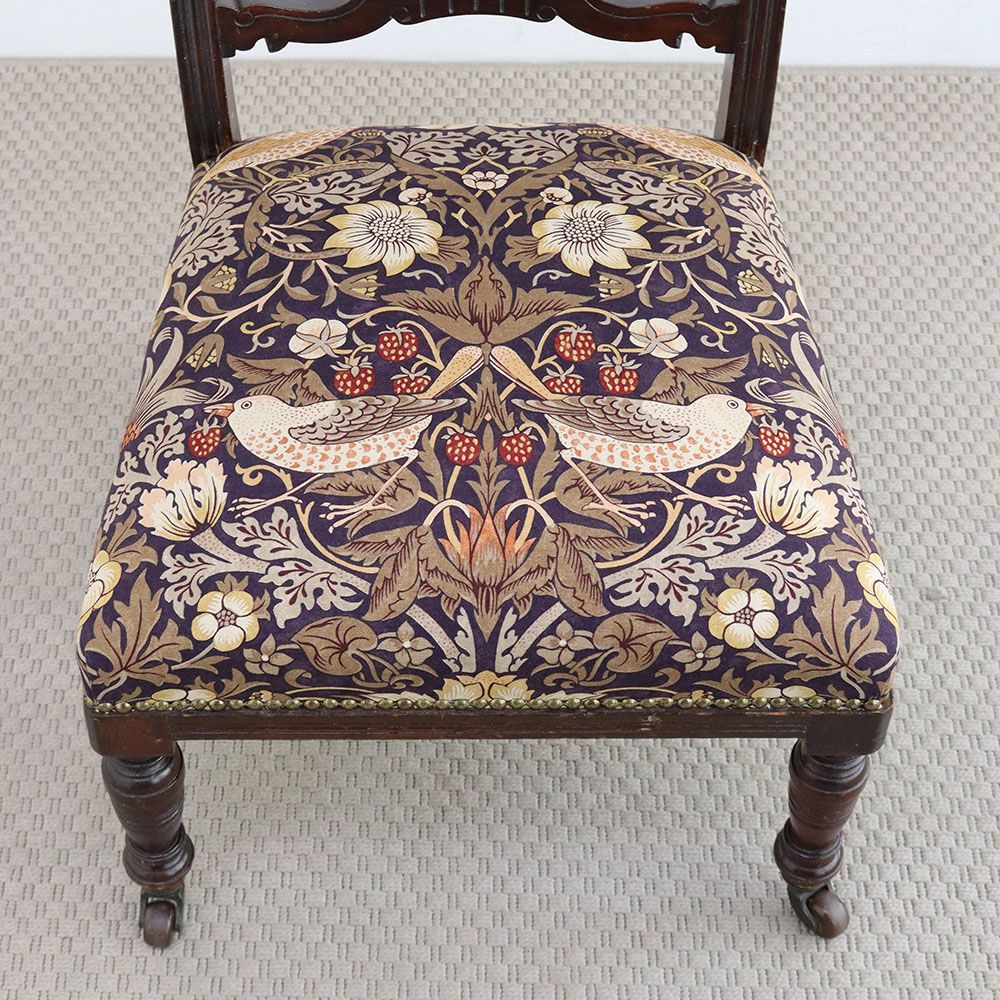 オシャレなリラックスチェアに♪ レディースチェア(いちご泥棒) VC108-017B-MORRIS