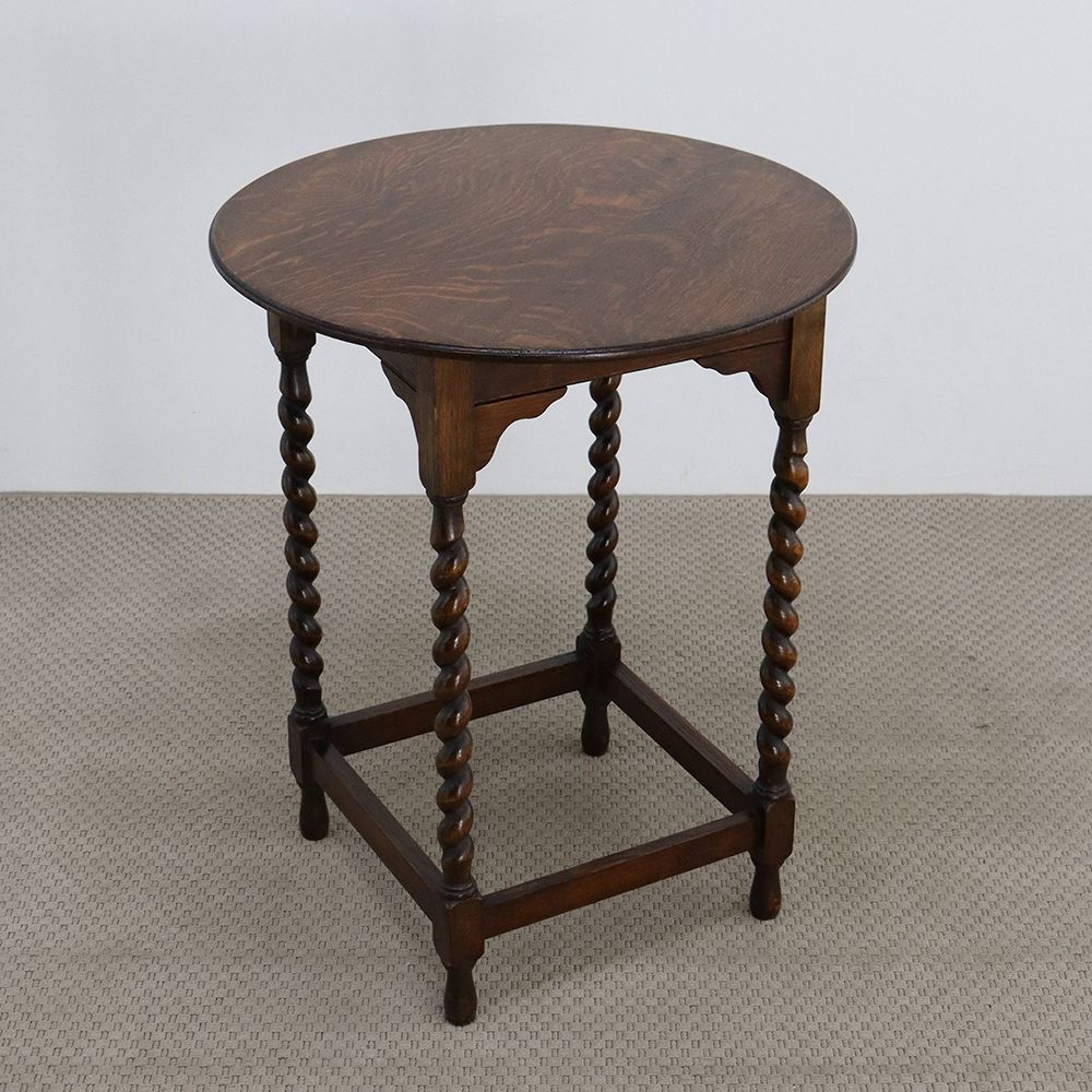 オークの杢目が素敵です♪ オケージョナルテーブル VC108-065