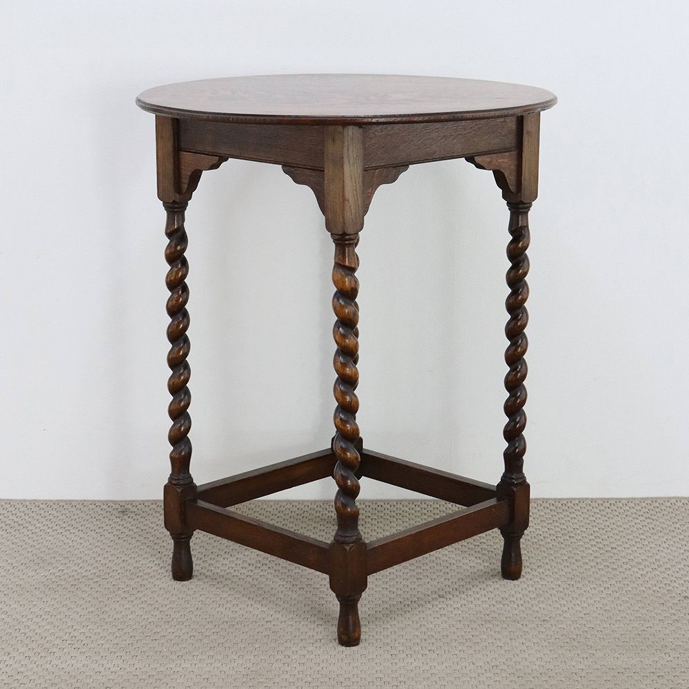 オークの杢目が素敵です♪ オケージョナルテーブル VC108-065