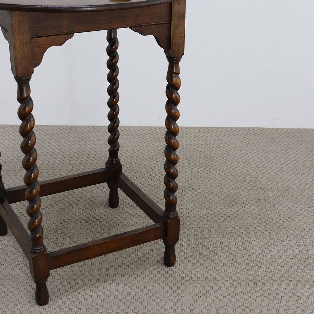 オークの杢目が素敵です♪ オケージョナルテーブル VC108-065