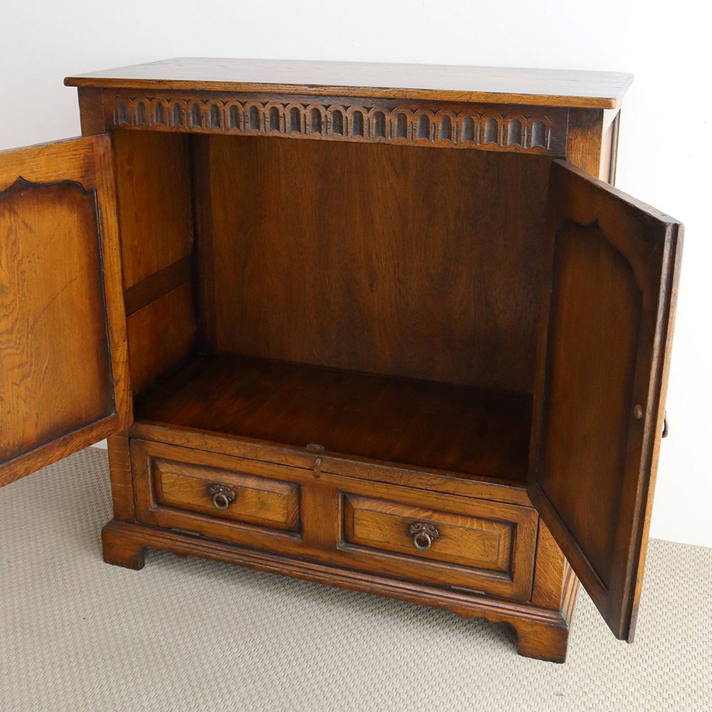 オークの重厚感を楽しんで♪ キャビネット VC108-116