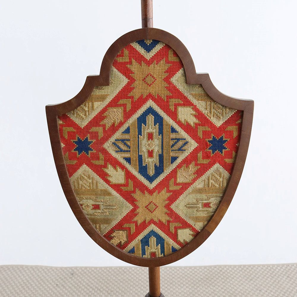 オシャレな盾の形♪ ポールスクリーン VC108-190