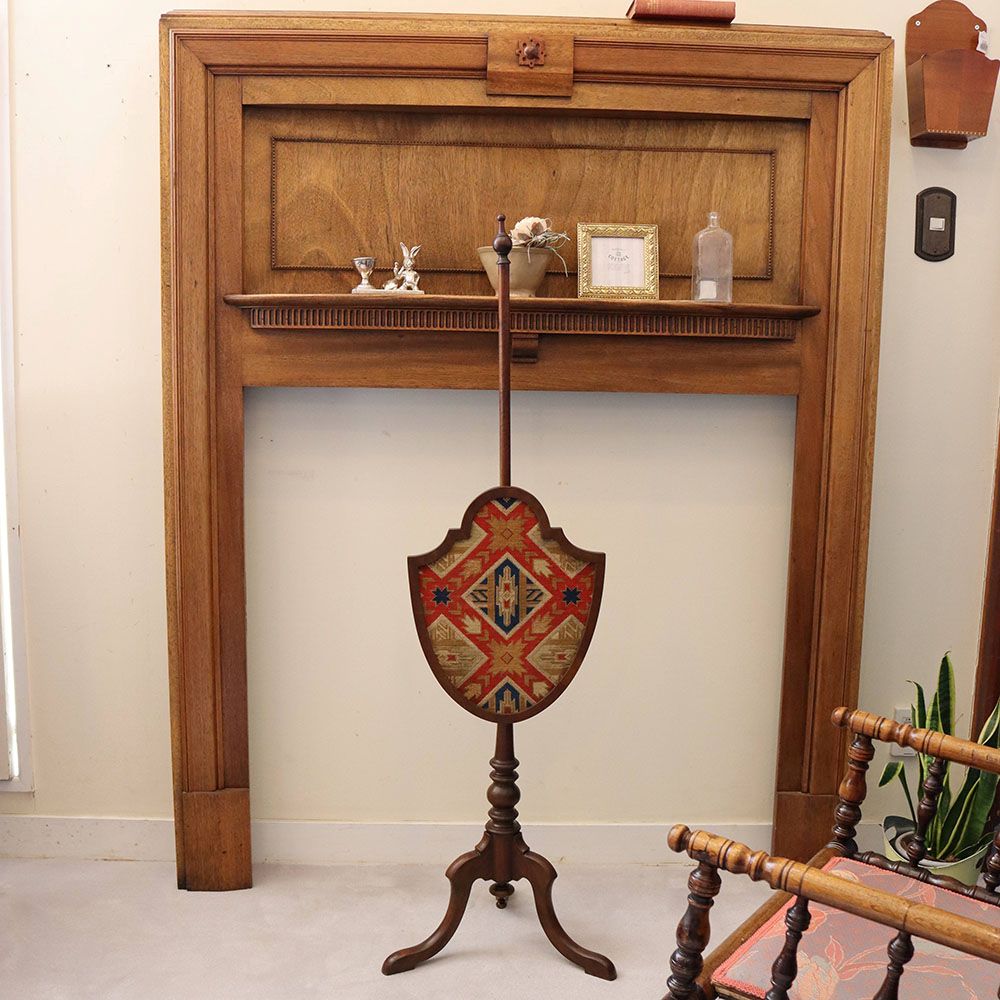 オシャレな盾の形♪ ポールスクリーン VC108-190